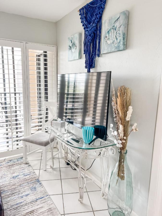 Knot A Care Remodeled Direct Water Access Condo With Ocean And Pool Views Now Sleeps Six Marco Island Exteriör bild