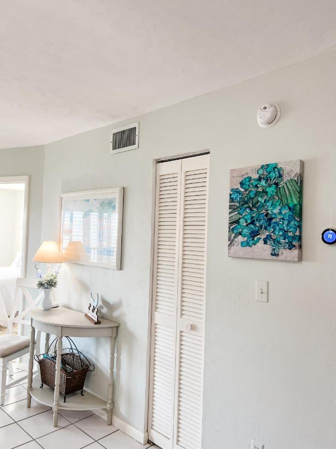 Knot A Care Remodeled Direct Water Access Condo With Ocean And Pool Views Now Sleeps Six Marco Island Exteriör bild