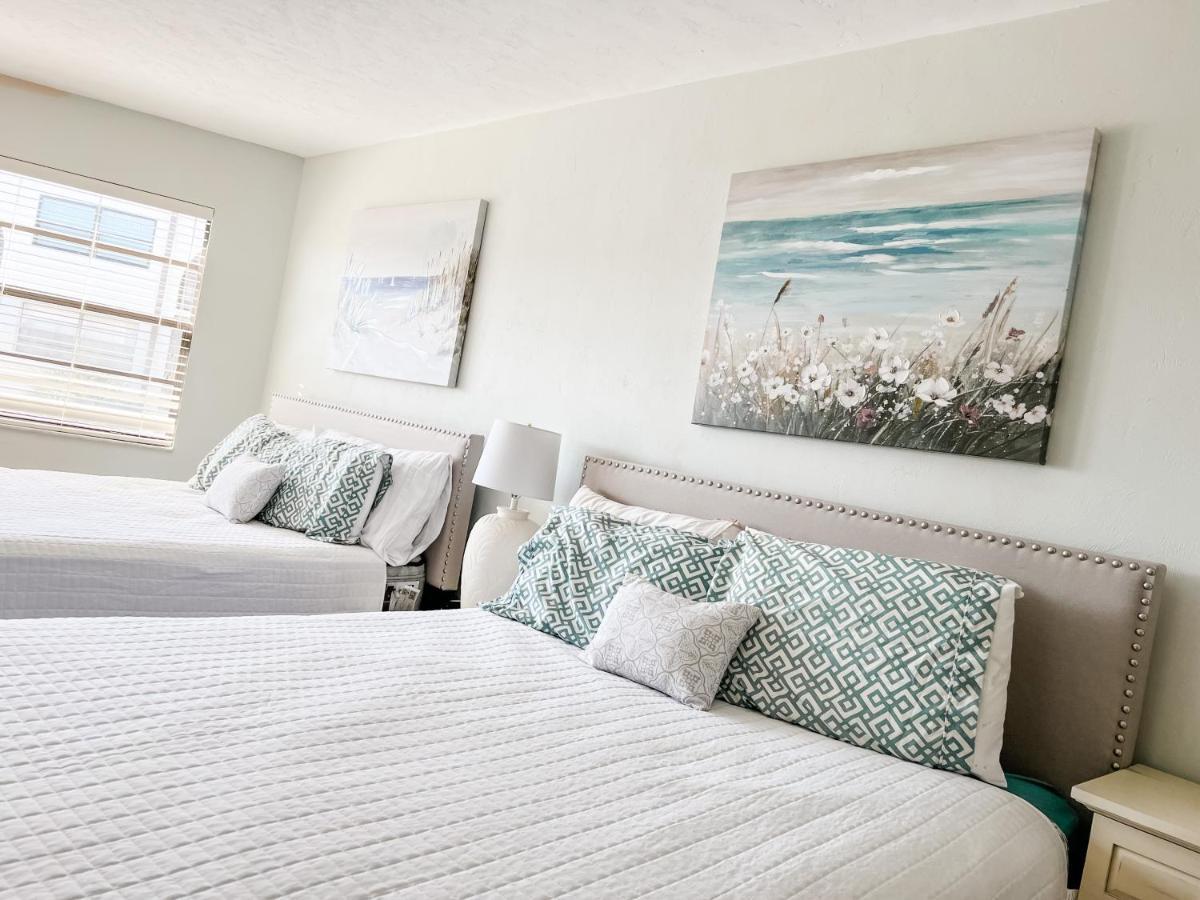Knot A Care Remodeled Direct Water Access Condo With Ocean And Pool Views Now Sleeps Six Marco Island Exteriör bild