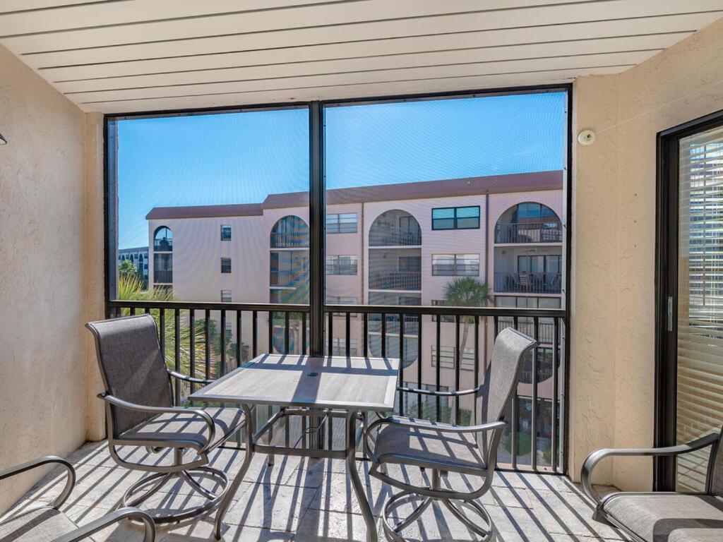 Knot A Care Remodeled Direct Water Access Condo With Ocean And Pool Views Now Sleeps Six Marco Island Exteriör bild